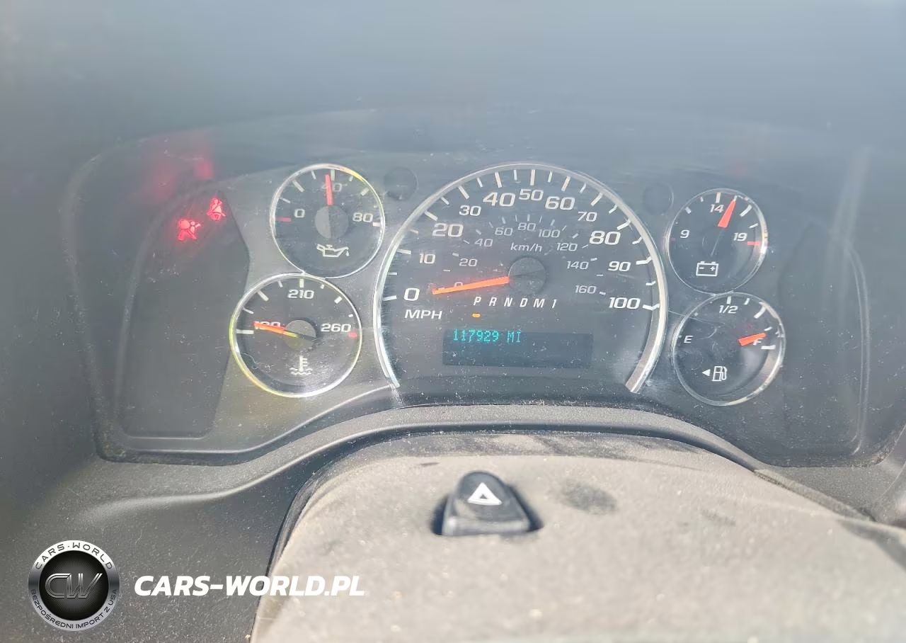 2018 Chevrolet Express G2500 VIN:1GCWGAFP0J1337733 - 9