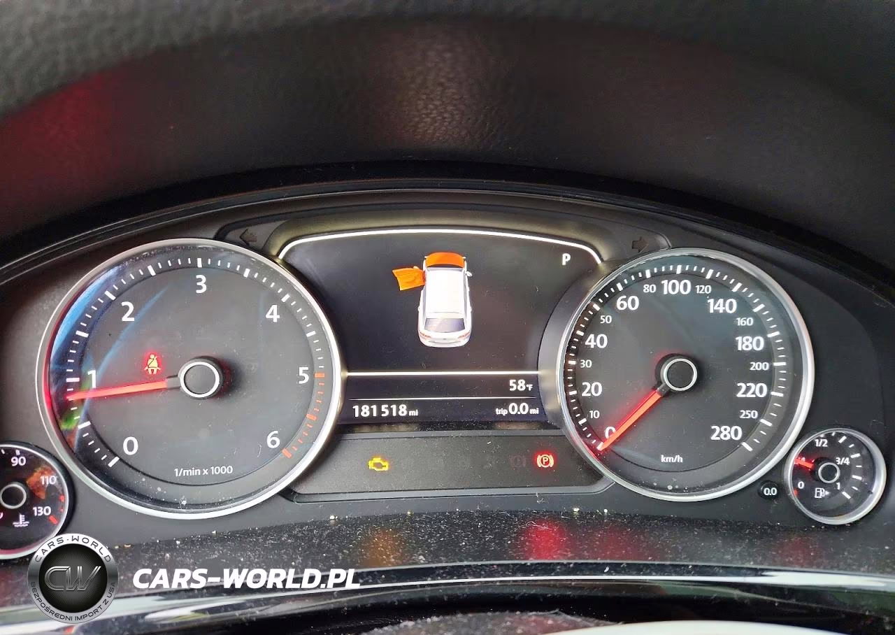 2015 Volkswagen Touareg V6 Tdi VIN:WVGEP9BP8FD005699 - 9