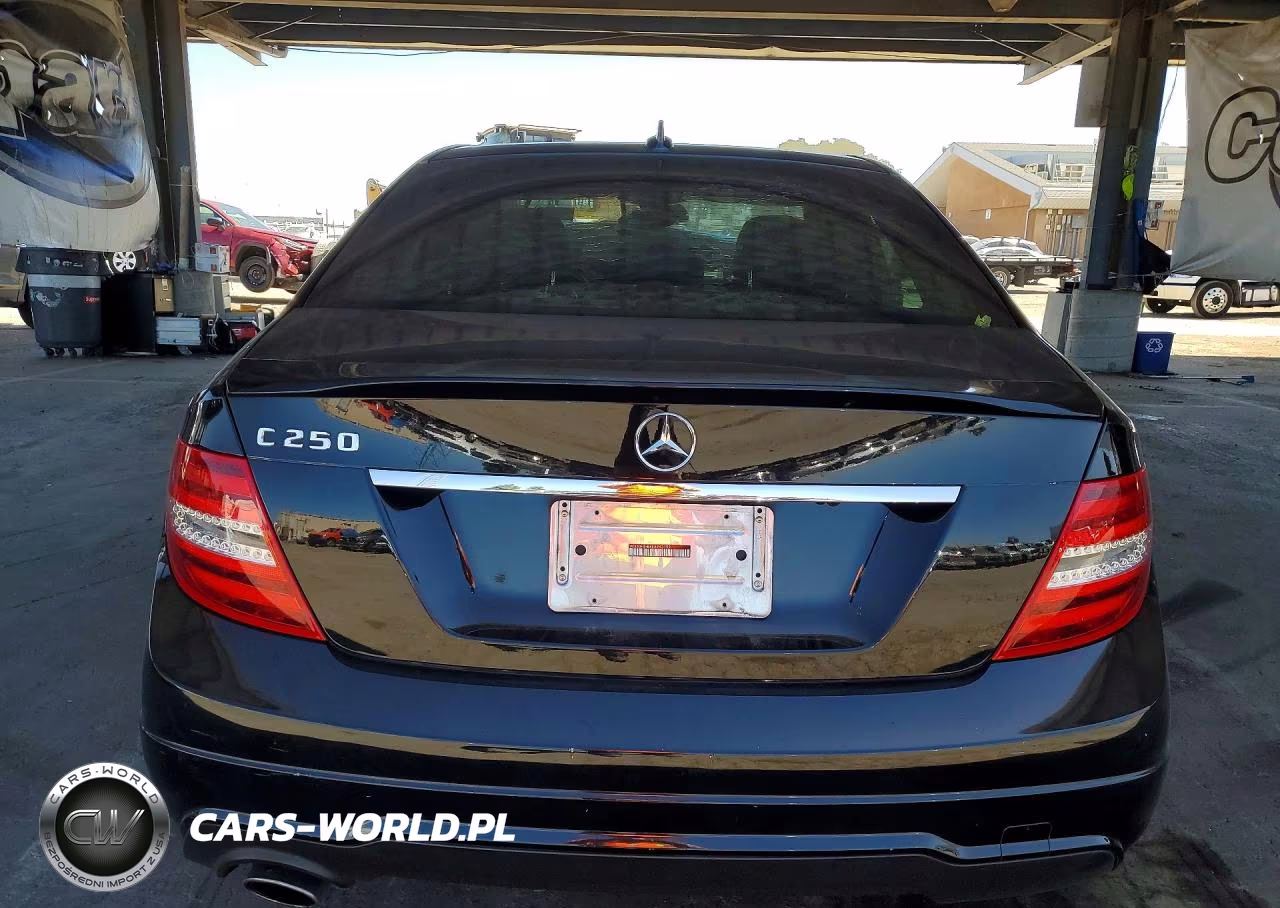 2014 Mercedes-Benz C 250 VIN:WDDGF4HB4EA943199 - 6