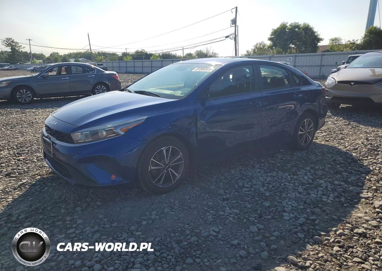 2022 Kia Forte Lxs – zdjęcie 1 z 12