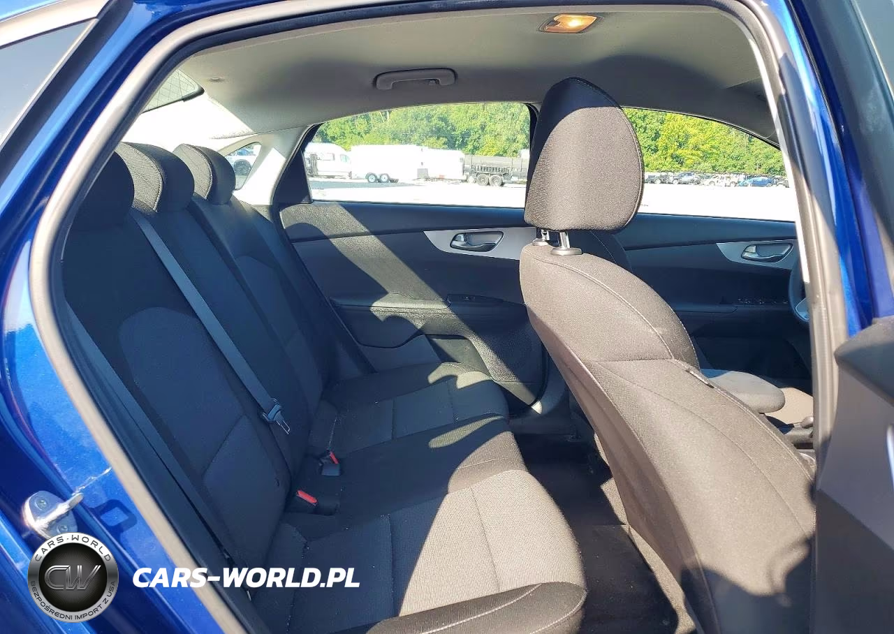 2022 Kia Forte Lxs VIN:3KPF24AD5NE429033 - 10
