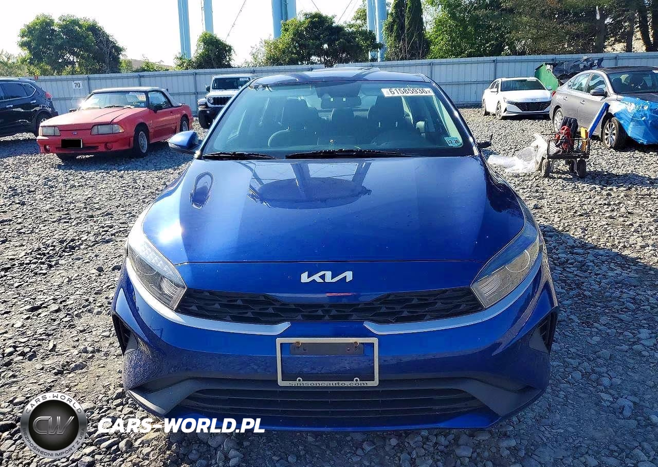 2022 Kia Forte Lxs VIN:3KPF24AD5NE429033 - 5
