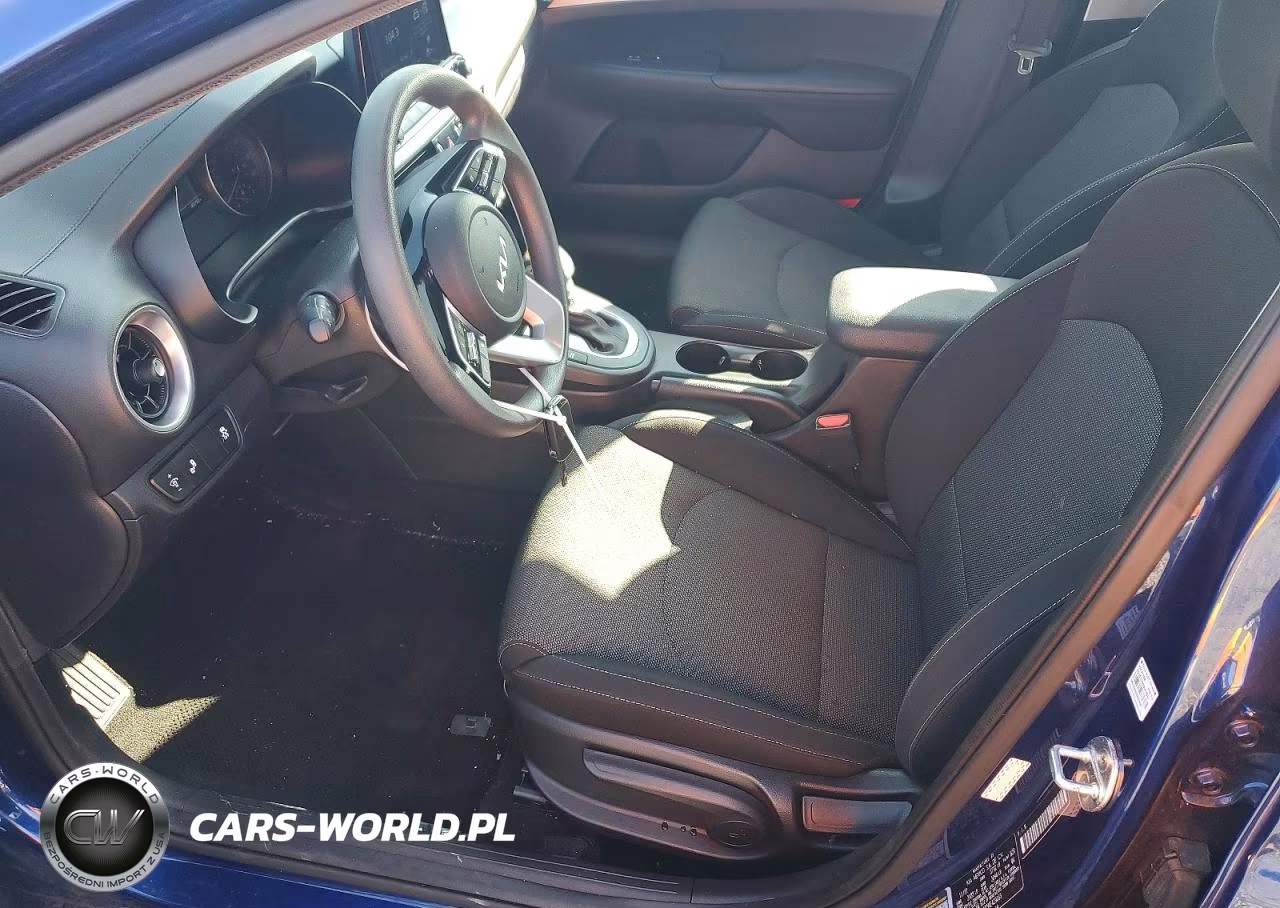 2022 Kia Forte Lxs VIN:3KPF24AD5NE429033 - 7
