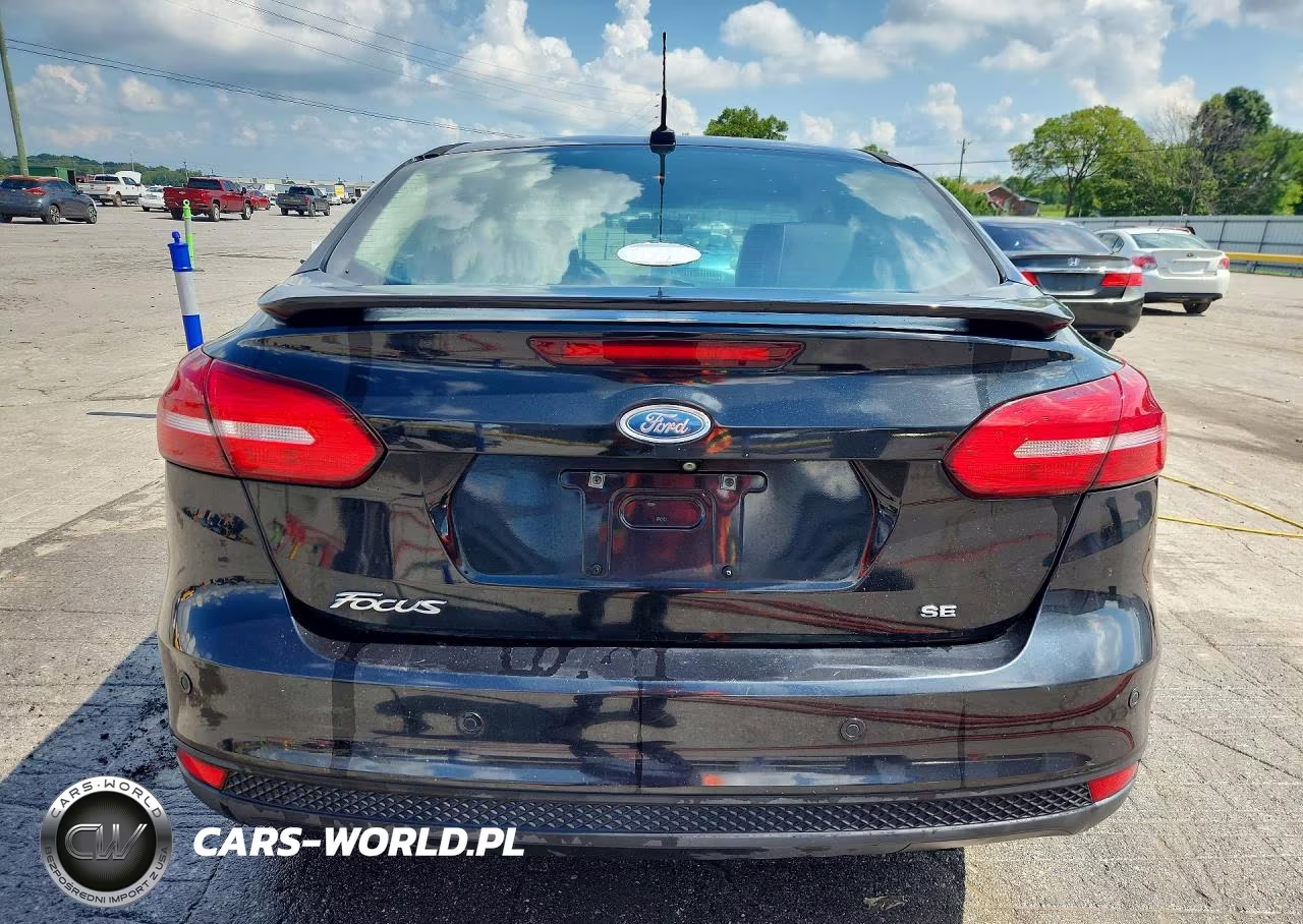 2015 Ford Focus Se VIN:1FADP3F20FL334503 - 6