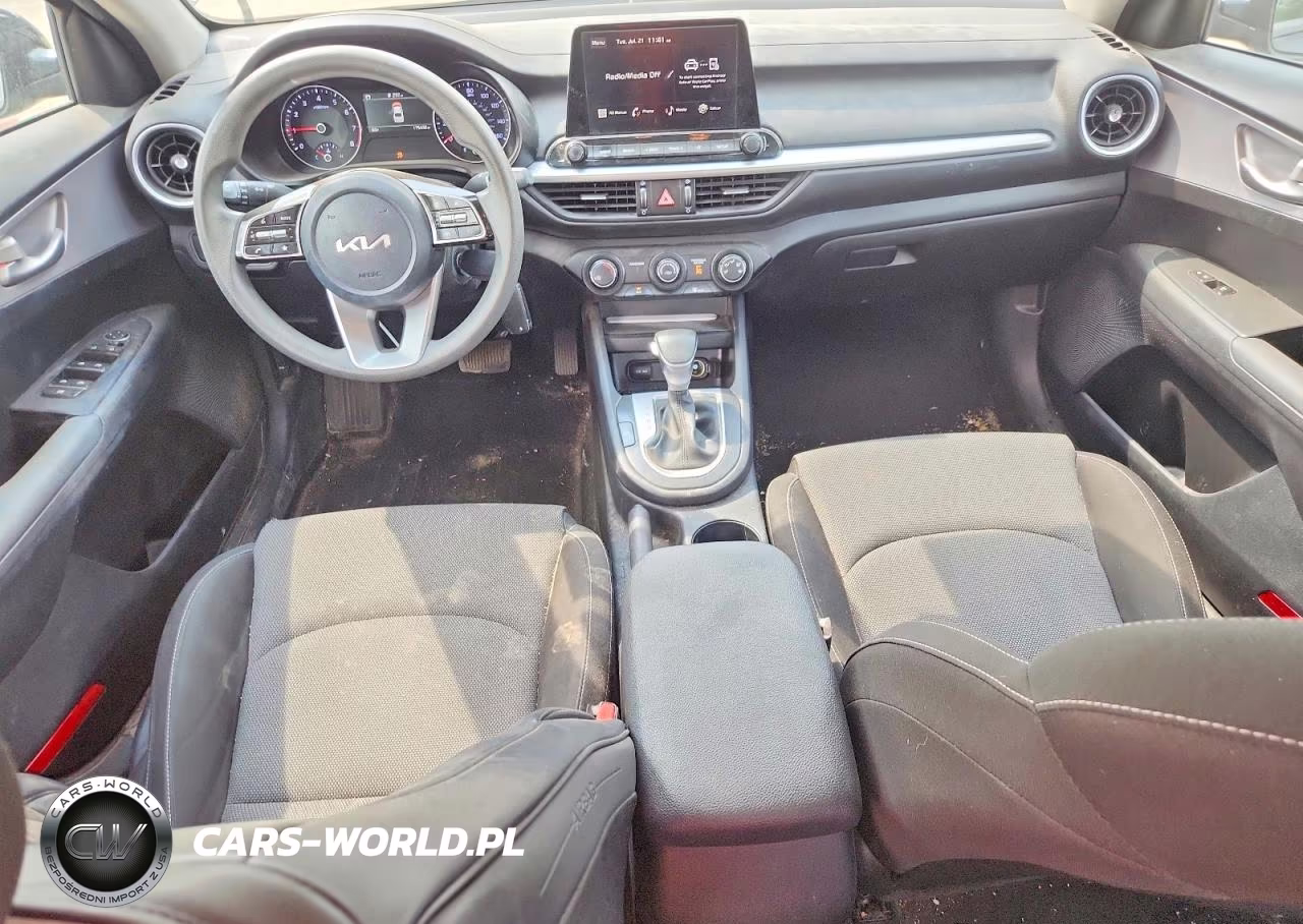 2023 Kia Forte Lxs VIN:3KPF24ADXPE684005 - 8