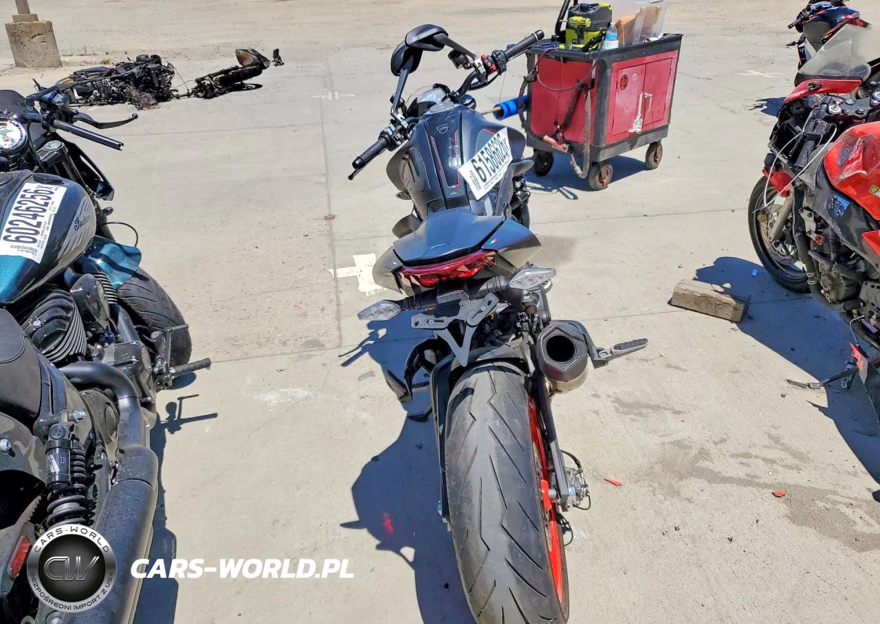 2024 Ducati Monster VIN:ZDMMAMDT9RB008615 - 4