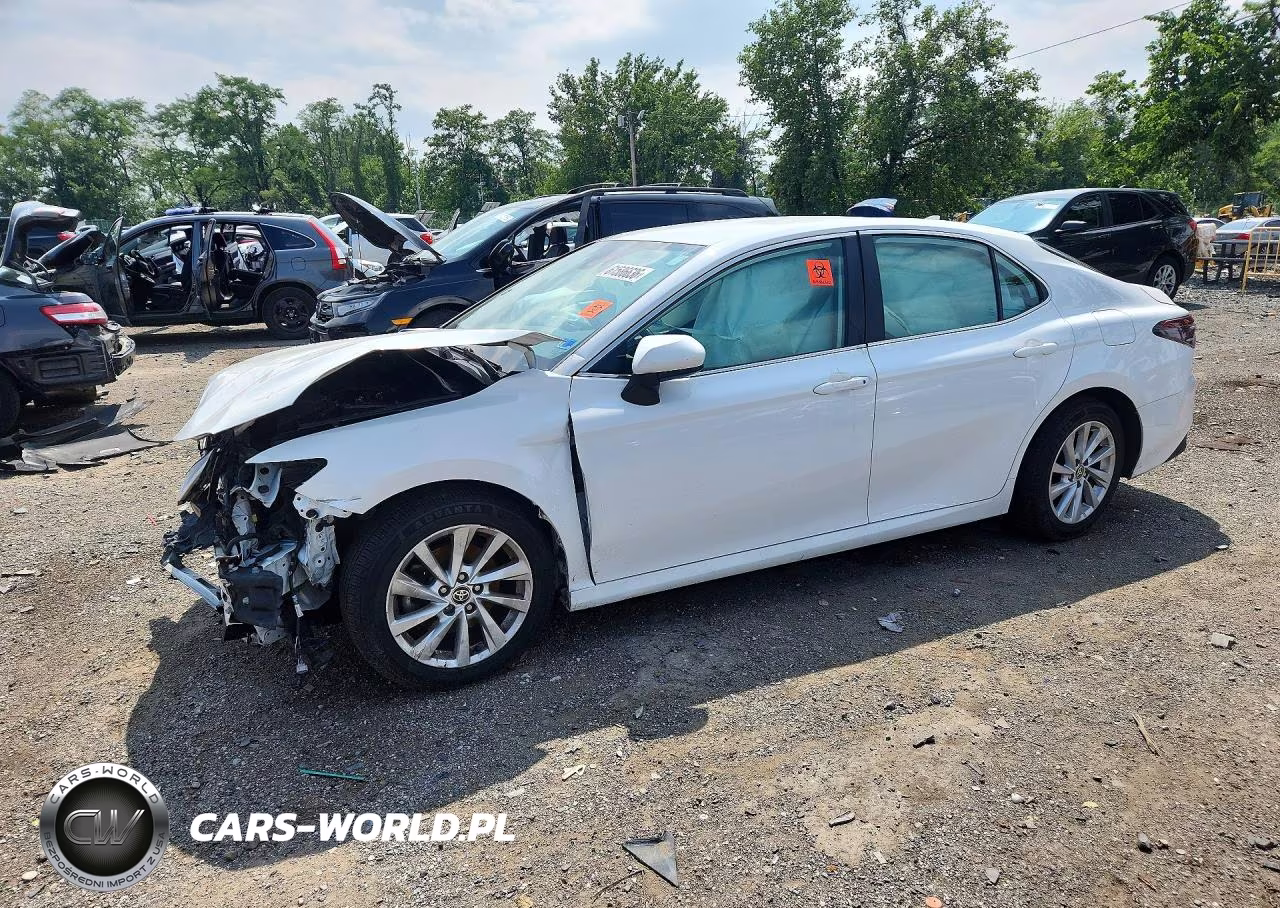 2023 Toyota Camry Le – zdjęcie 1 z 12