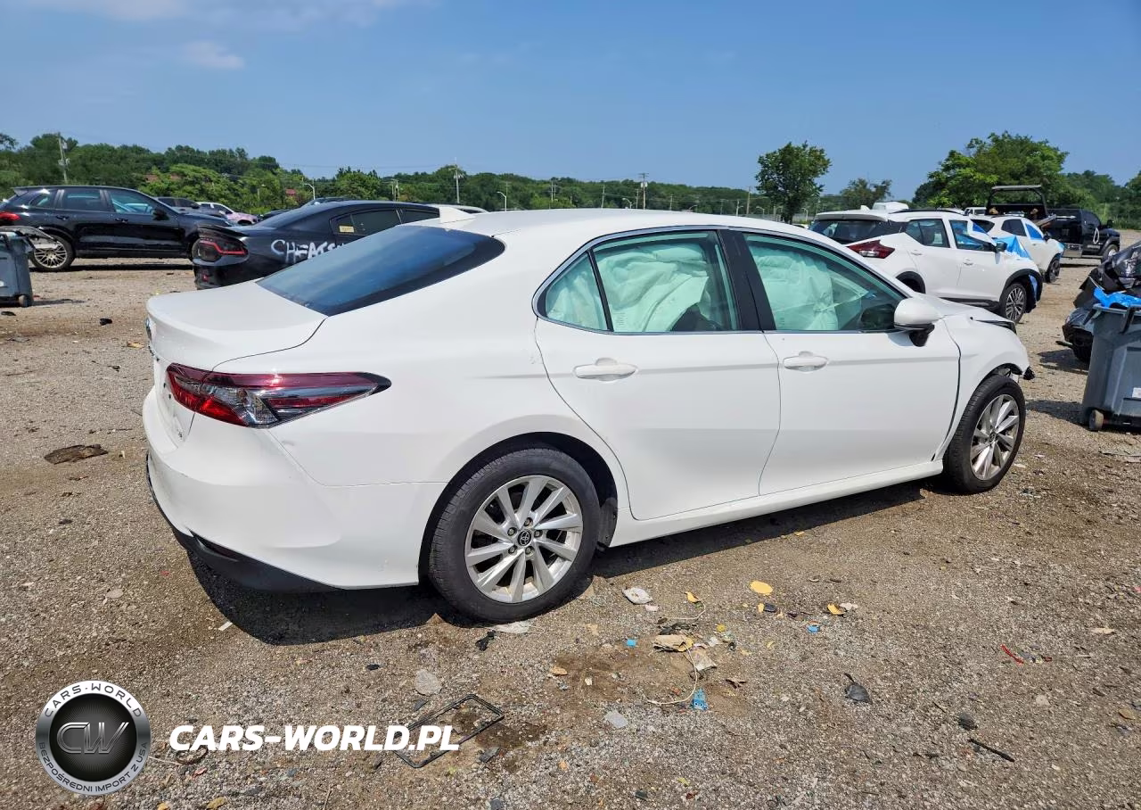 2023 Toyota Camry Le VIN:4T1C11AKXPU174964 - 3