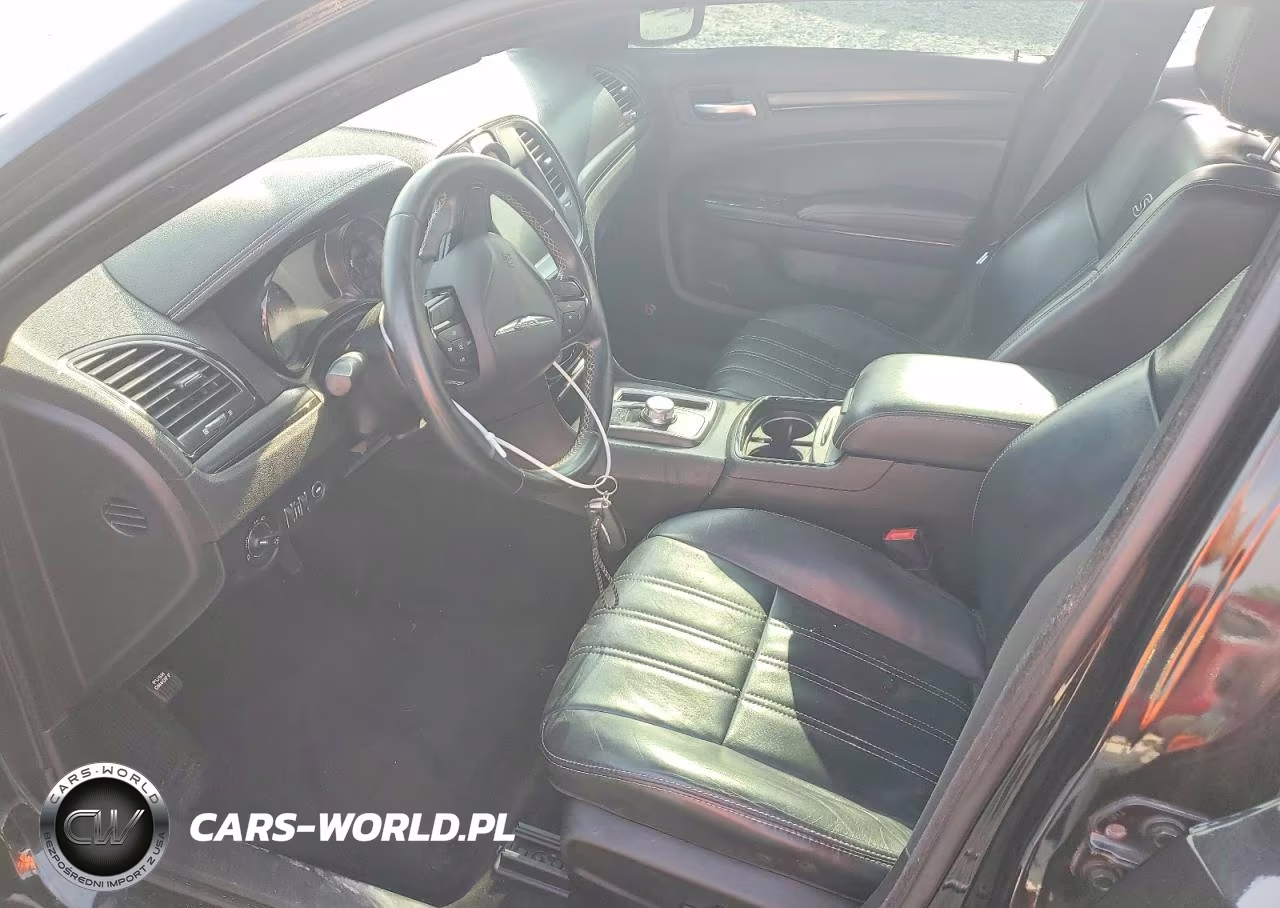 2016 Chrysler 300 S VIN:2C3CCAGG9GH209034 - 7