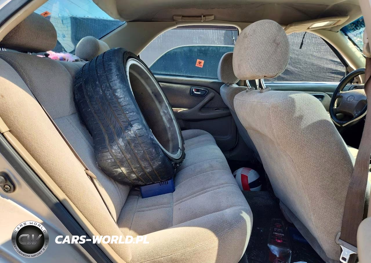 2001 Toyota Camry Le VIN:4T1BG22K61U058084 - 10