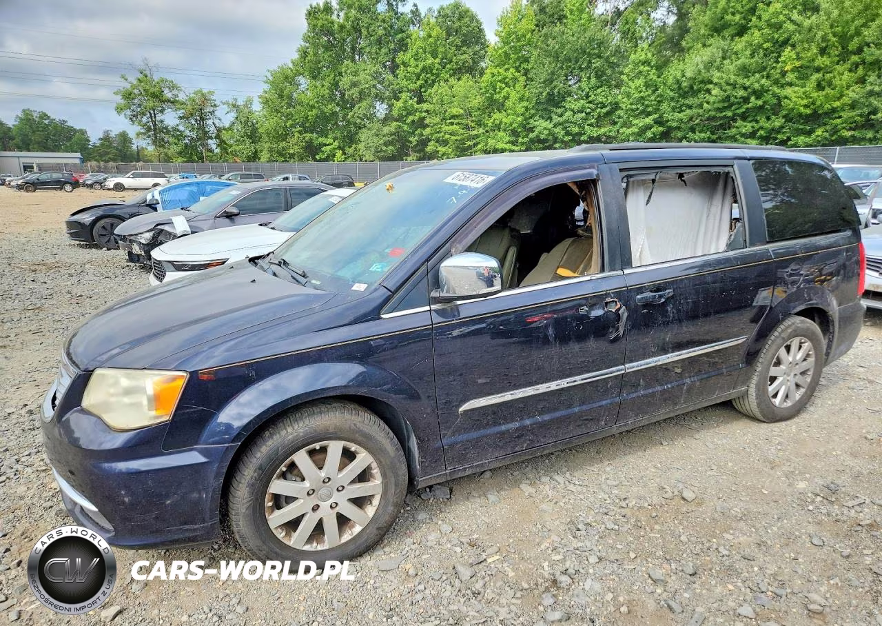 2011 Chrysler Town & Country Touring L