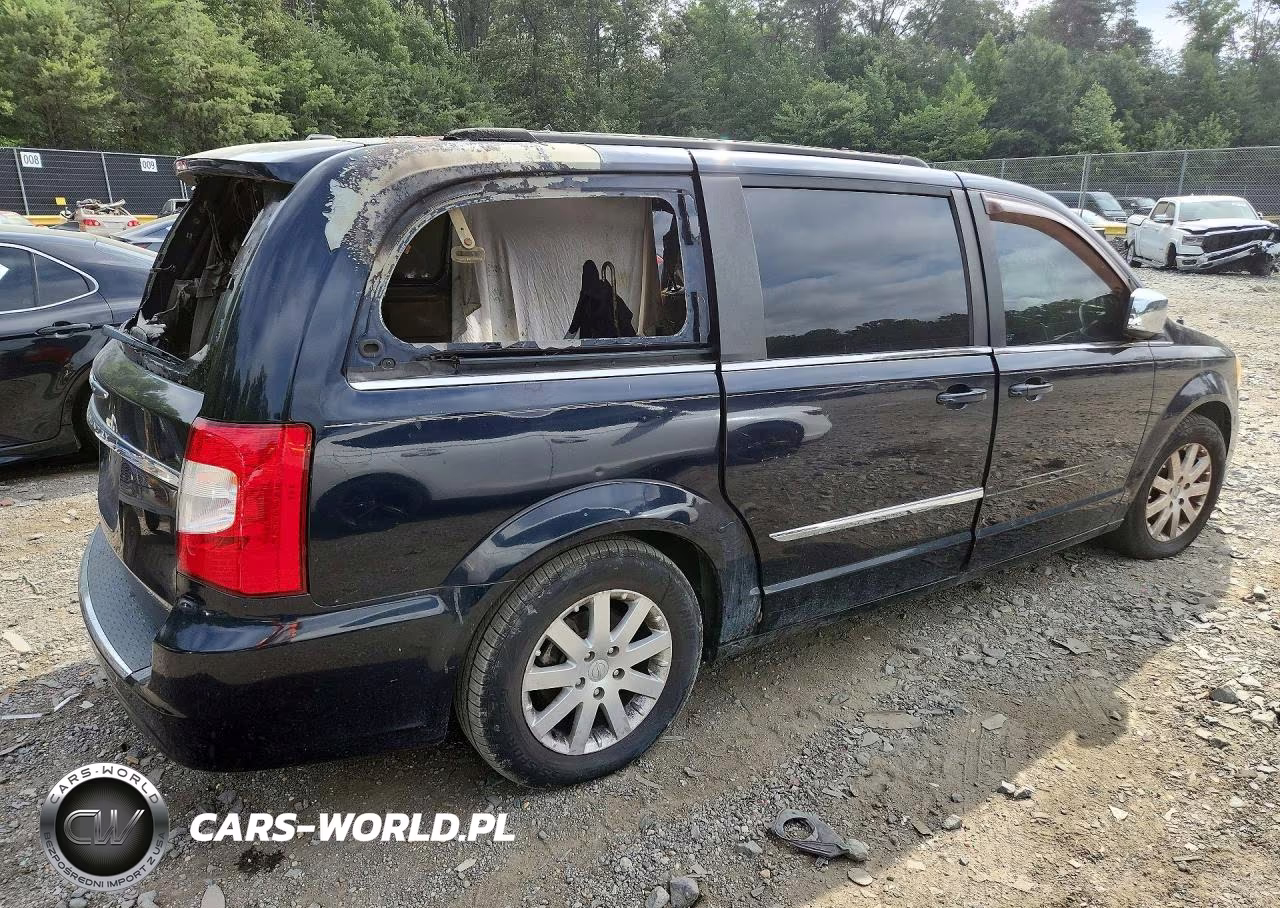 2011 Chrysler Town & Country Touring L VIN:2A4RR8DG3BR634599 - 3