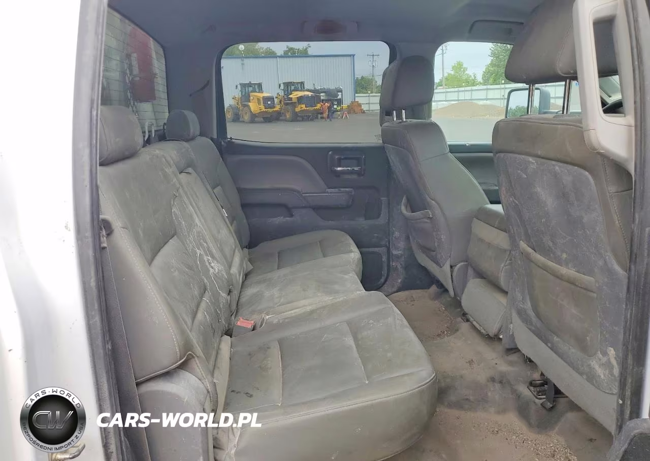 2015 GMC Sierra K3500 VIN:1GD421C80FF513950 - 11