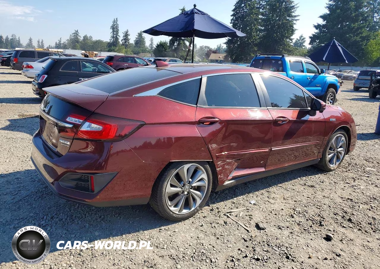2018 Honda Clarity Touring VIN:JHMZC5F30JC002424 - 3
