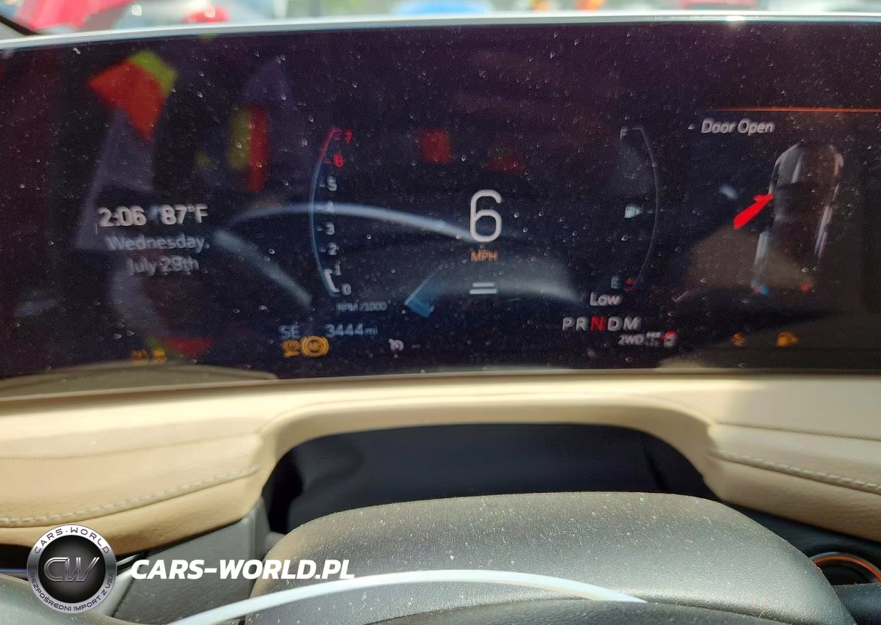 2024 Cadillac Xt4 Luxury VIN:1GYFZBR49RF242498 - 9