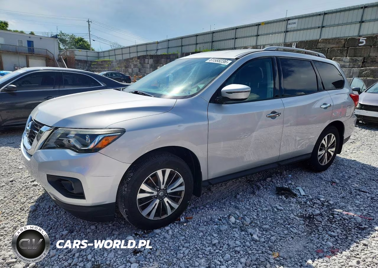 2017 Nissan Pathfinder Sv