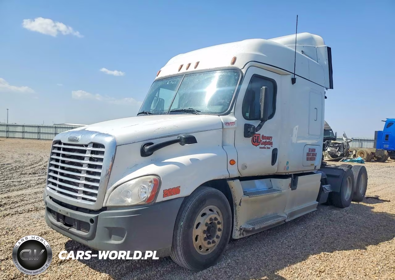 2013 Freightliner Cascadia Semi Truck