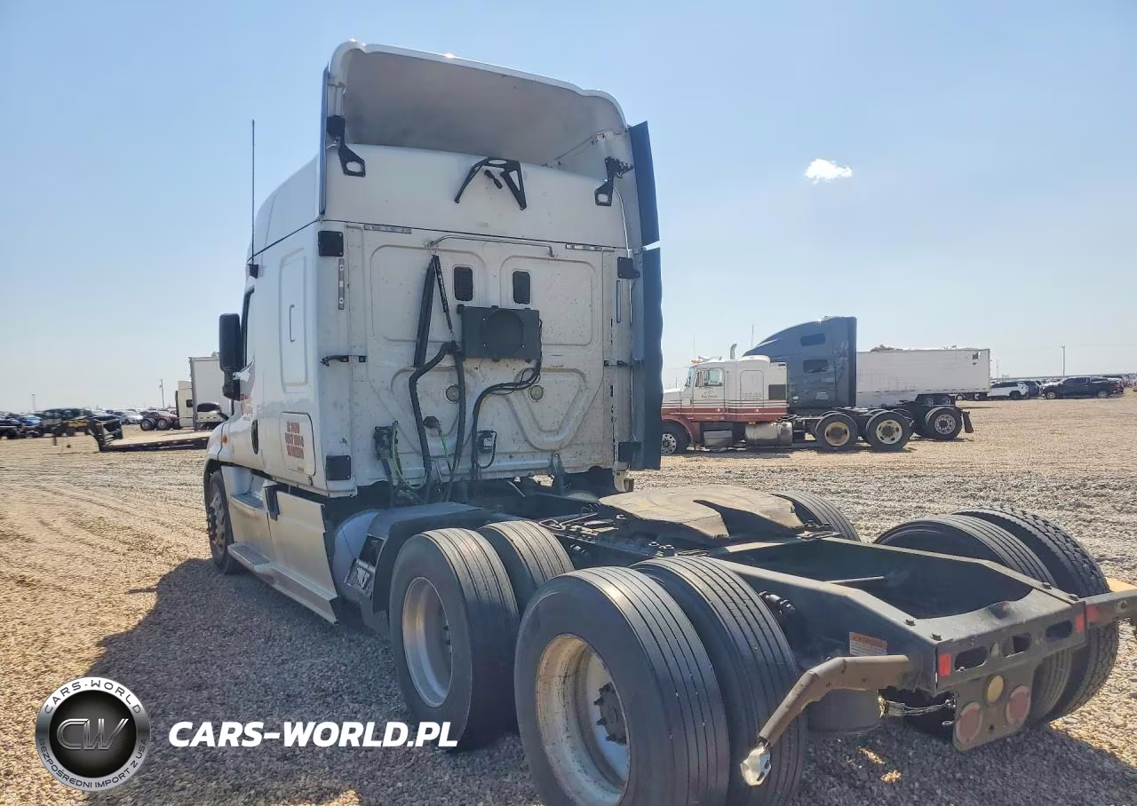 2013 Freightliner Cascadia Semi Truck VIN:3AKJGLDR7DSBZ6761 - 2