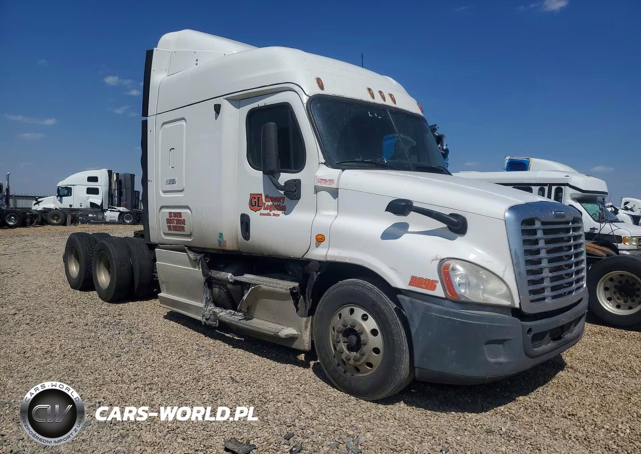 2013 Freightliner Cascadia Semi Truck VIN:3AKJGLDR7DSBZ6761 - 4