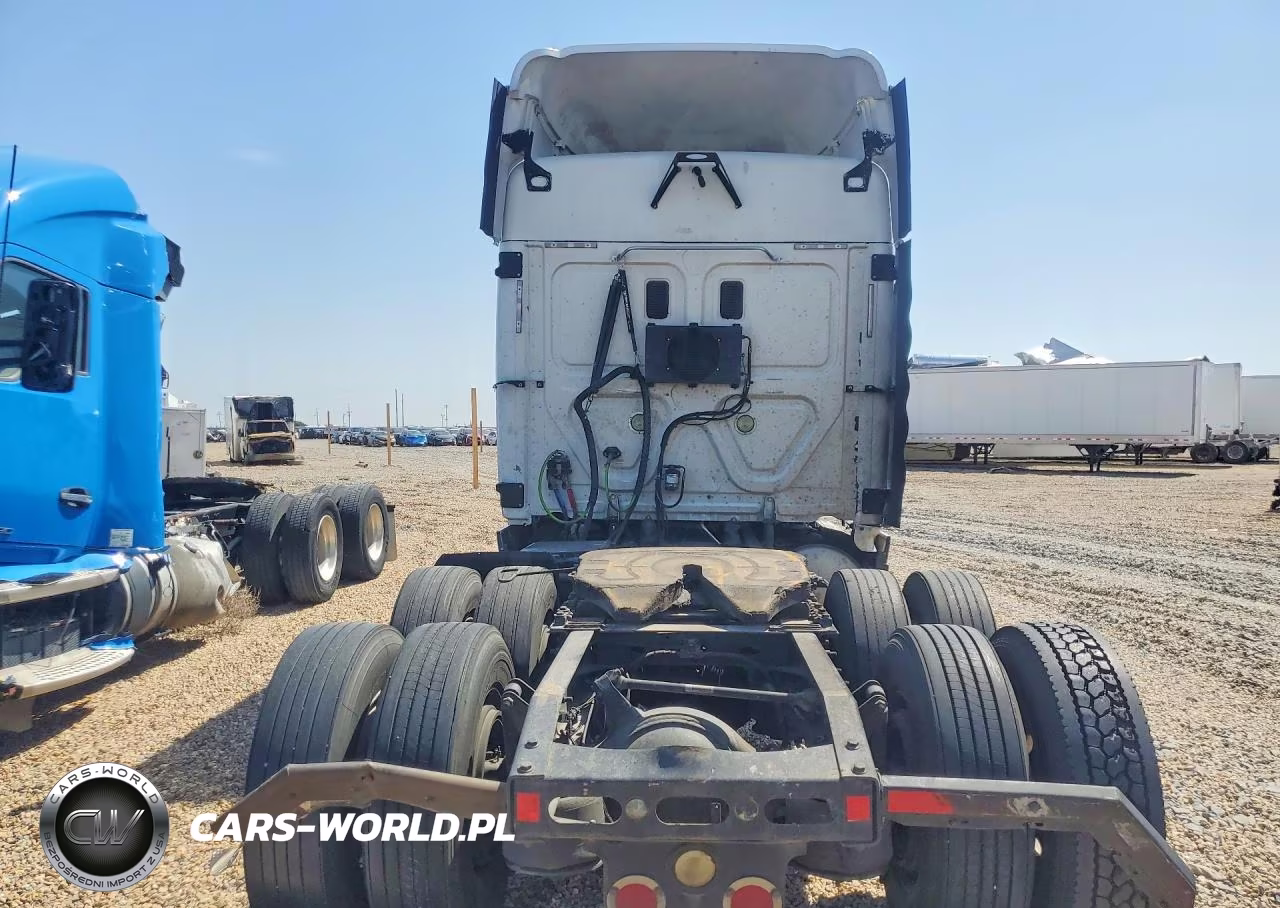 2013 Freightliner Cascadia Semi Truck VIN:3AKJGLDR7DSBZ6761 - 6