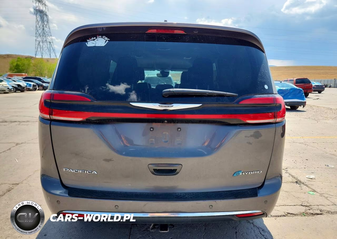 2022 Chrysler Pacifica Hybrid Touring L VIN:2C4RC1L79NR121085 - 6