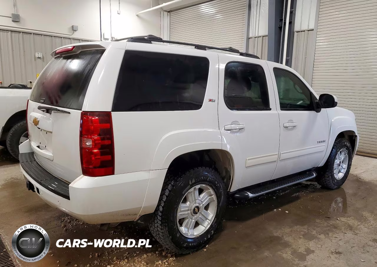 2013 Chevrolet Tahoe K1500 Lt VIN:1GNSKBE05DR176672 - 3