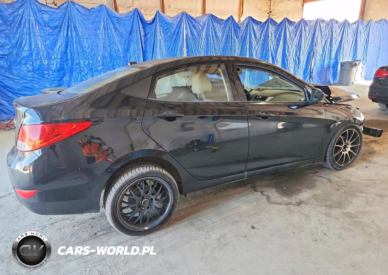 2013 Hyundai Accent Gls VIN:KMHCT4AE5DU400331 - 3