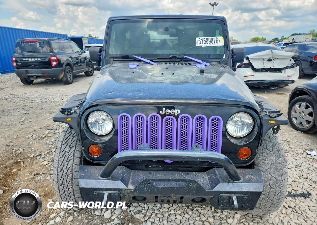 2010 Jeep Wrangler Unlimited Sahara VIN:1J4BA5H13AL224650 - 5