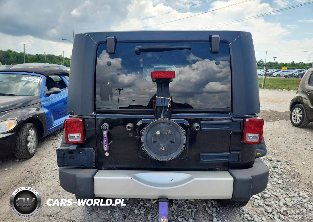2010 Jeep Wrangler Unlimited Sahara VIN:1J4BA5H13AL224650 - 6
