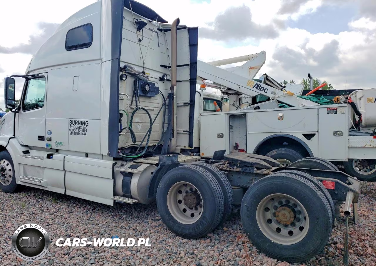 2013 Volvo Vnl Semi Truck VIN:4V4NC9TH4DN141444 - 2