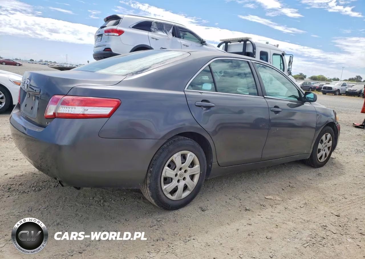 2010 Toyota Camry Le VIN:4T1BF3EK0AU048493 - 3
