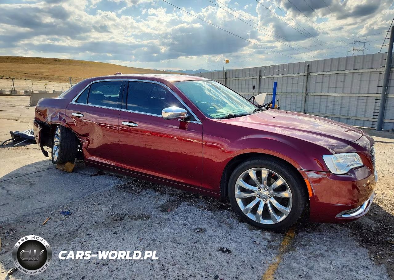 2020 Chrysler 300 Limited VIN:2C3CCAEG8LH108676 - 4