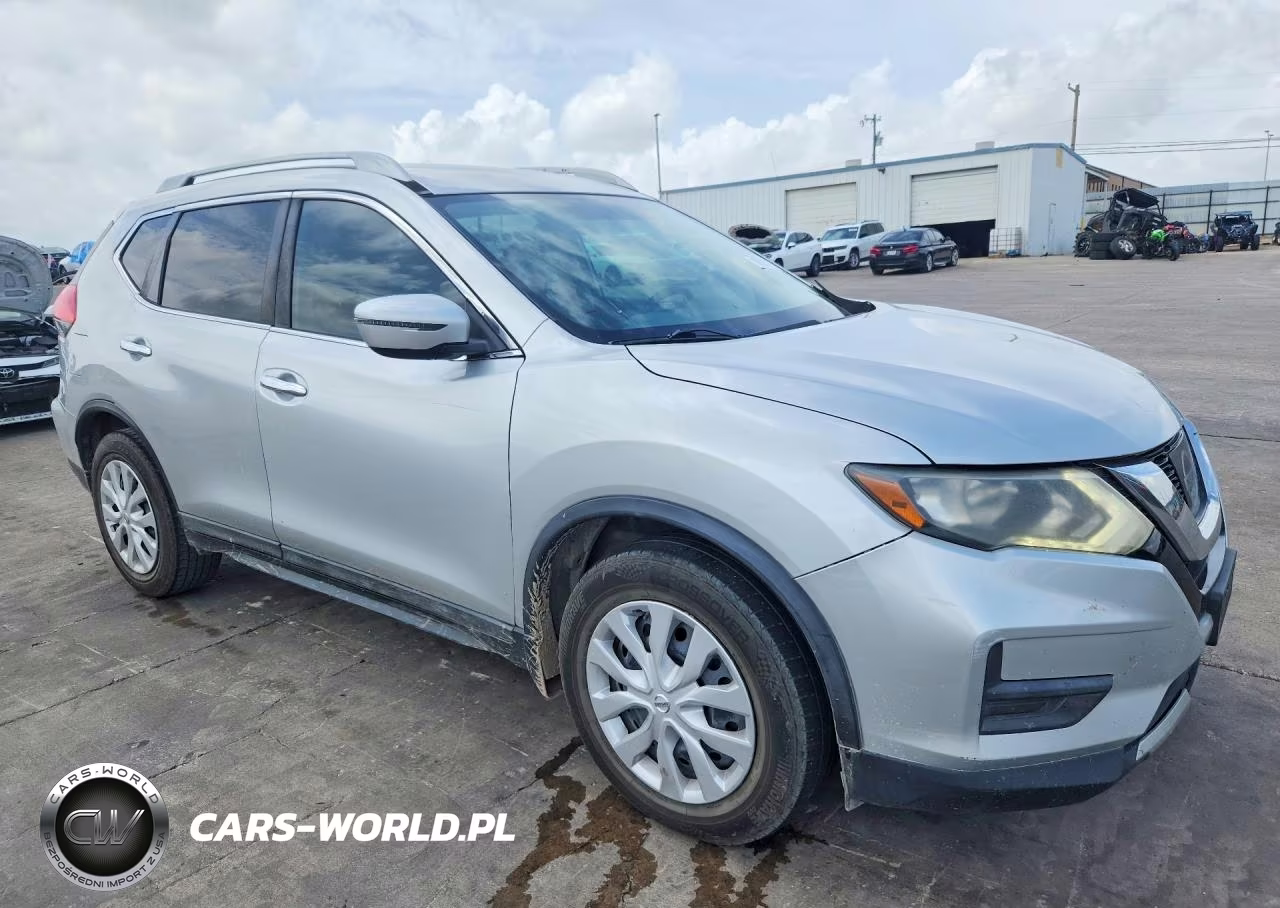 2017 Nissan Rogue S VIN:5N1AT2MT4HC835343 - 4