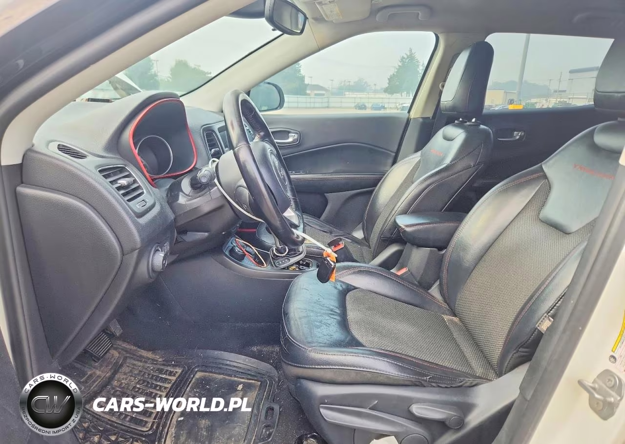 2019 Jeep Compass Trailhawk VIN:3C4NJDDB7KT659382 - 7