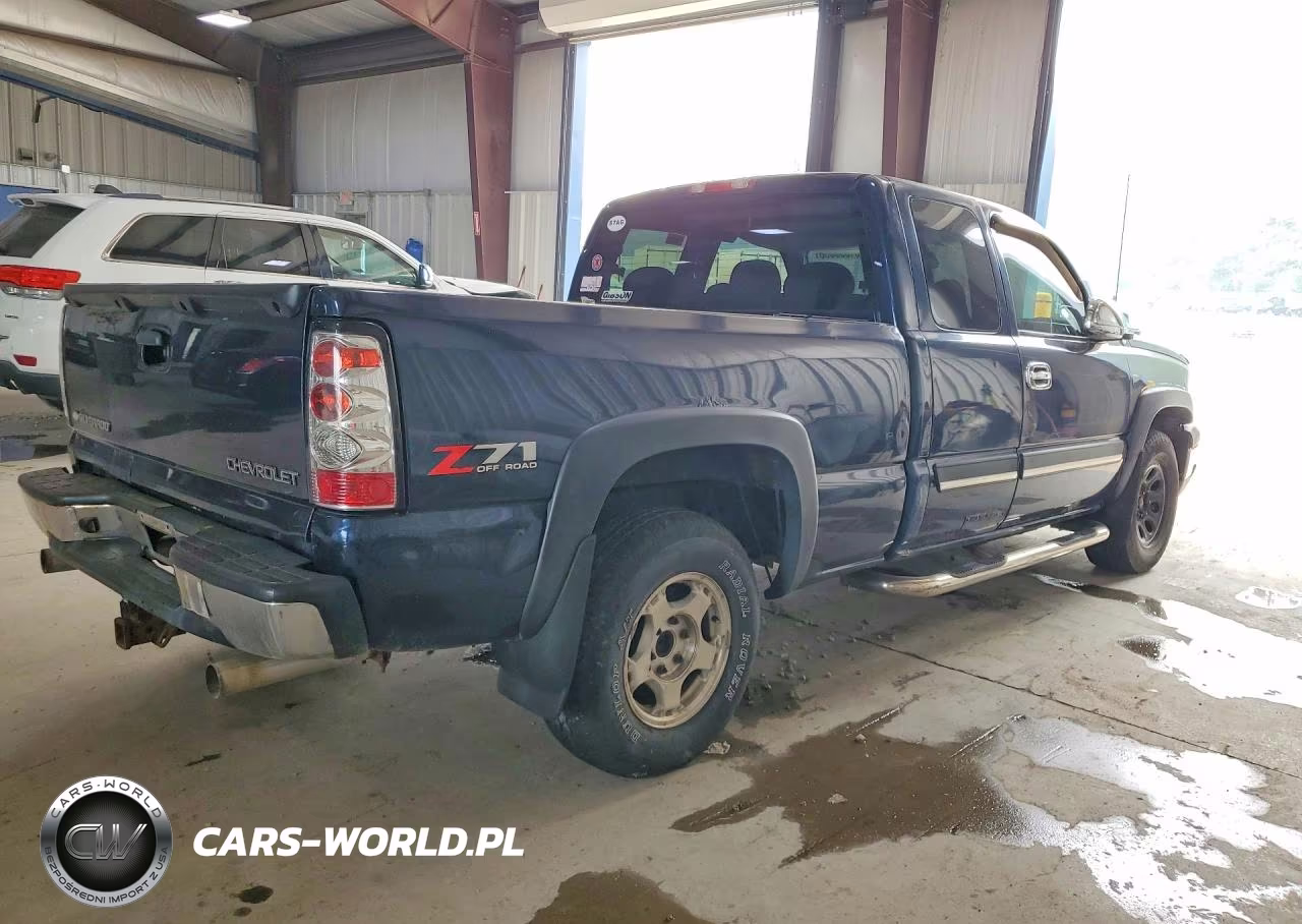 2005 Chevrolet Silverado K1500 VIN:2GCEK19B451312201 - 3
