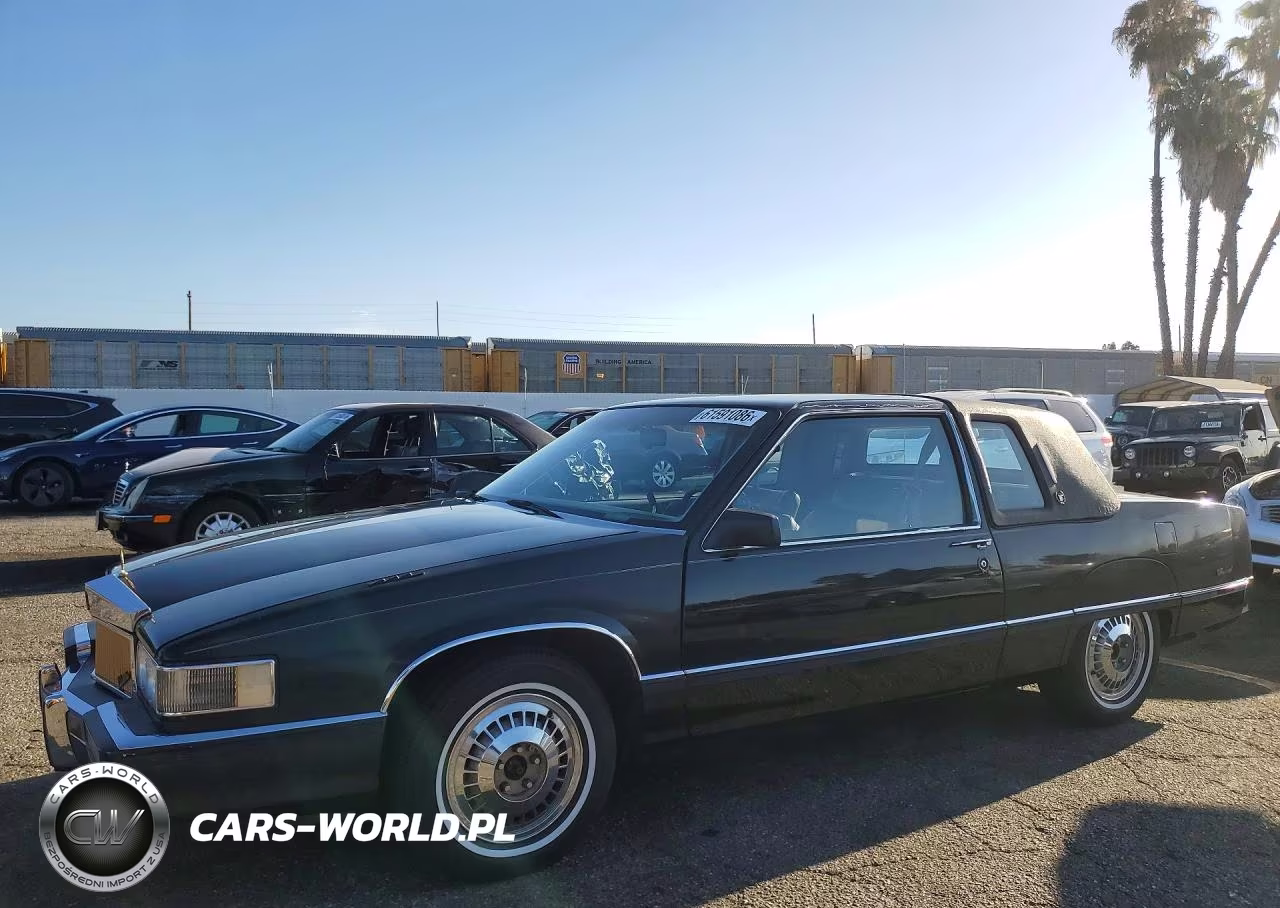 1990 Cadillac Fleetwood – zdjęcie 1 z 12