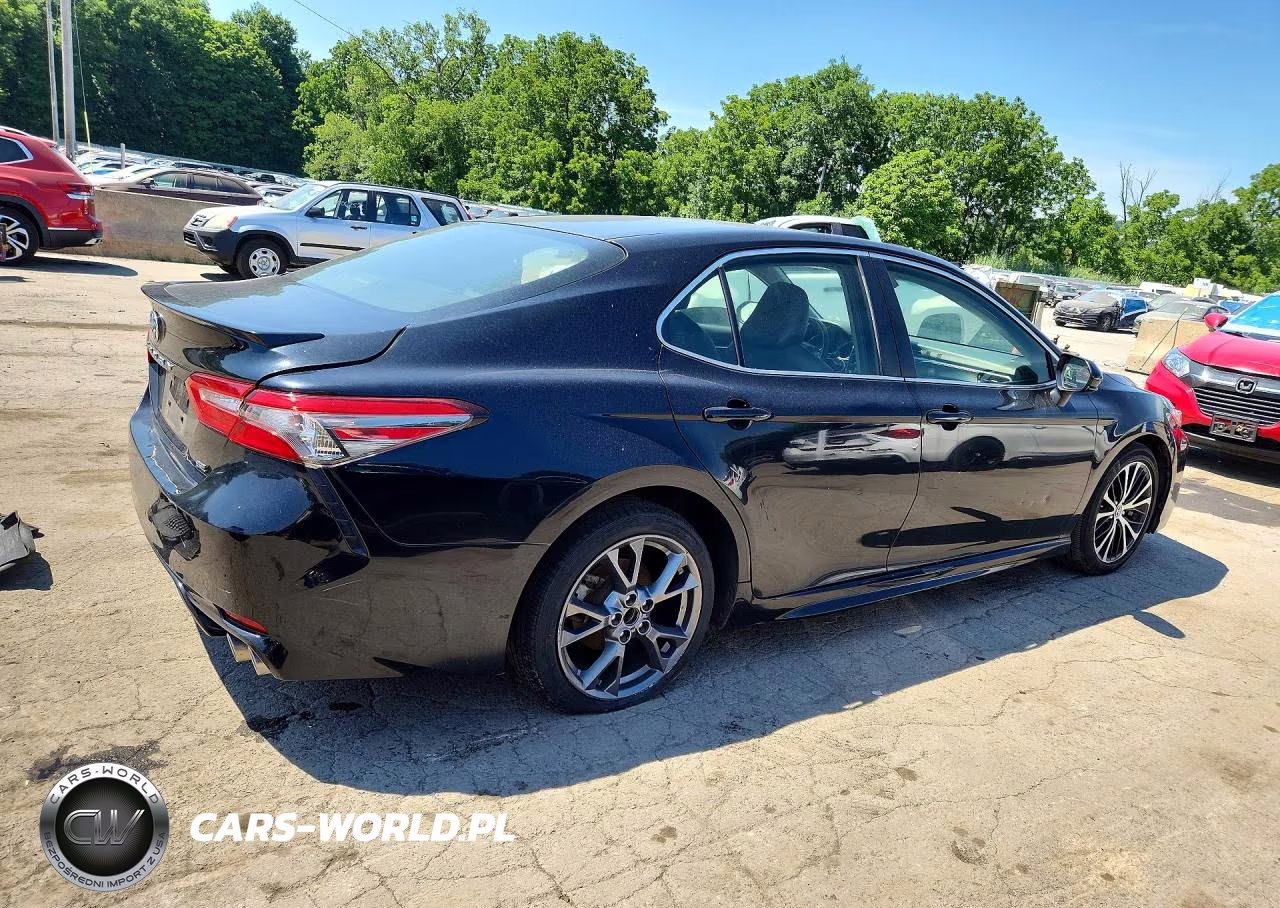 2018 Toyota Camry Se VIN:JTNB11HKXJ3004568 - 3