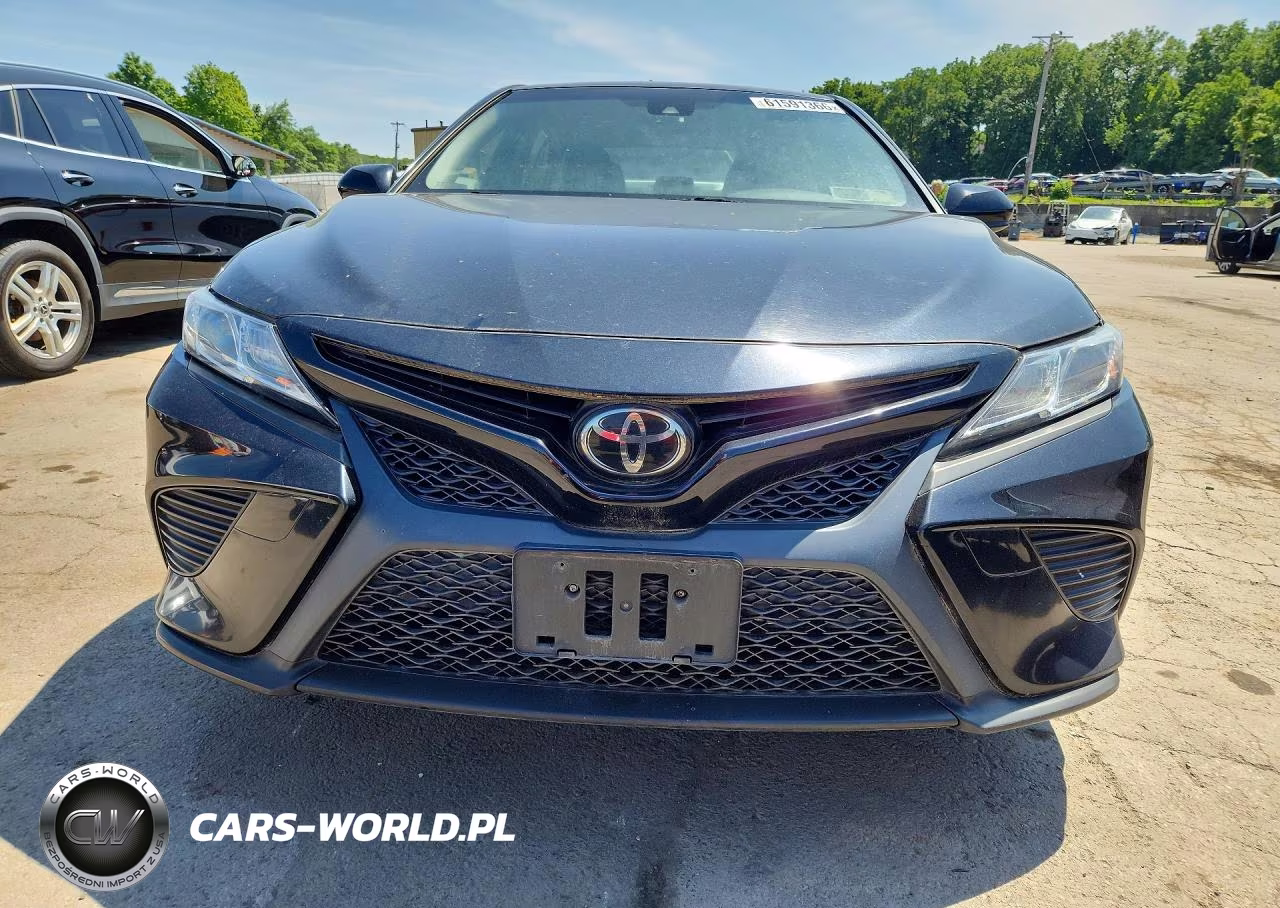2018 Toyota Camry Se VIN:JTNB11HKXJ3004568 - 5