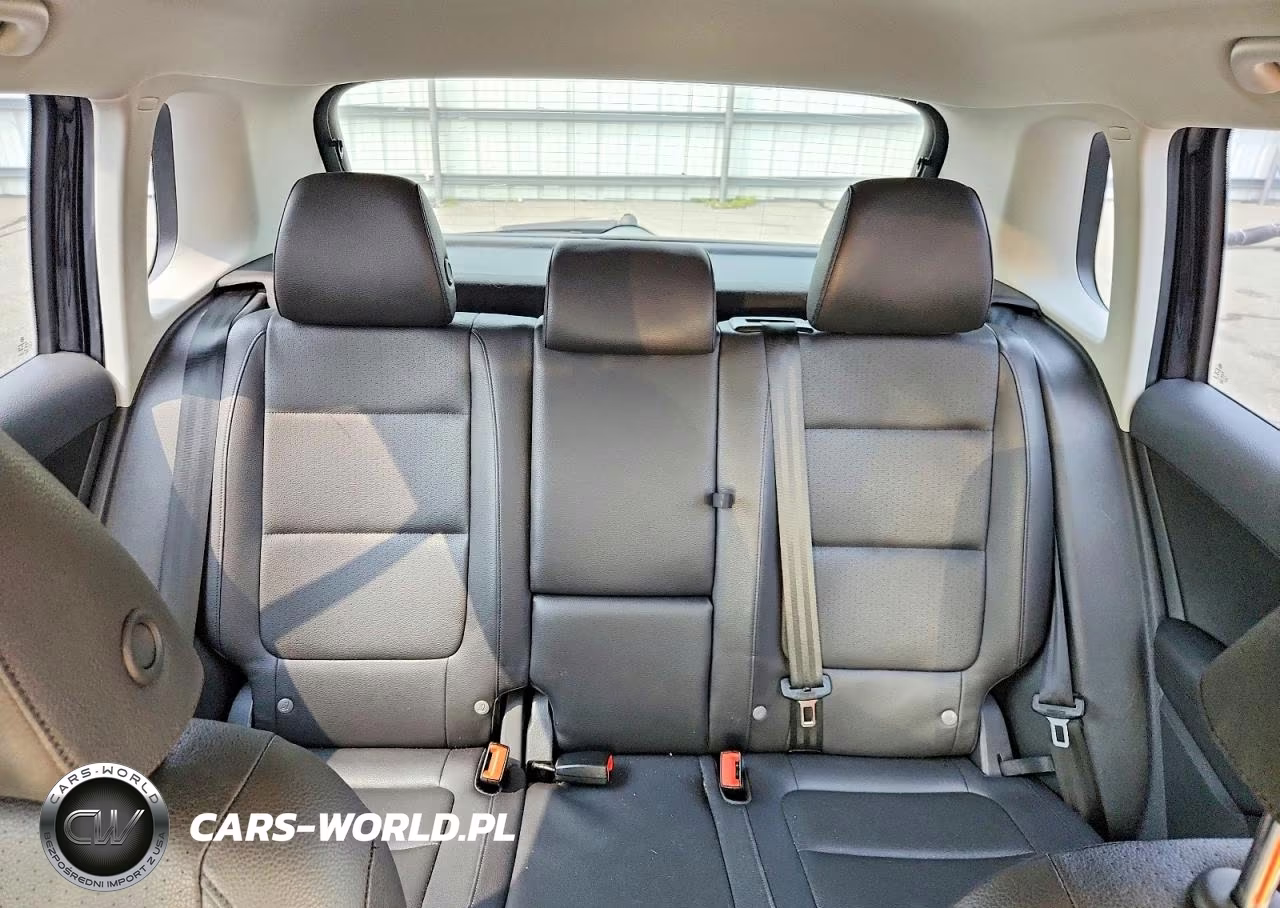2017 Volkswagen Tiguan S VIN:WVGAV7AXXHK023534 - 10
