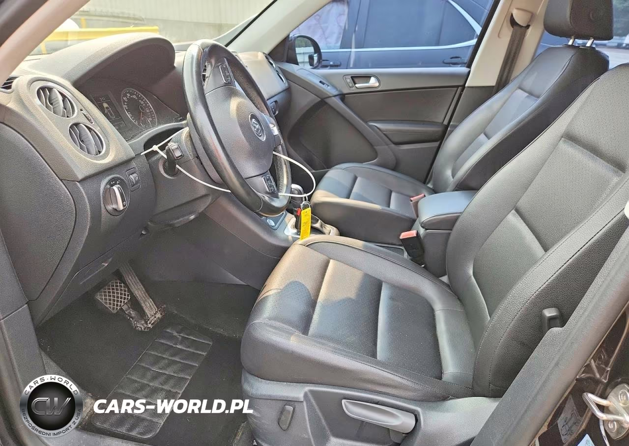 2017 Volkswagen Tiguan S VIN:WVGAV7AXXHK023534 - 7