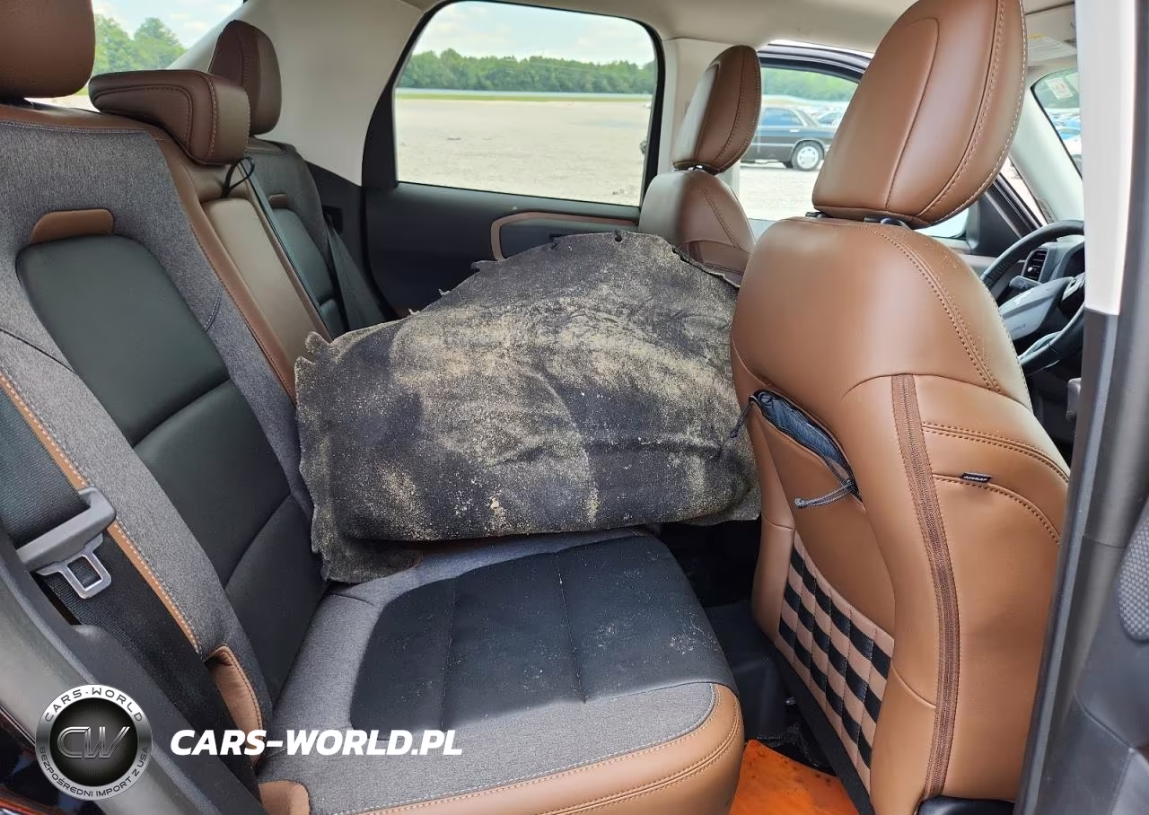 2023 Ford Bronco Sport Outer Banks VIN:3FMCR9C6XPRD22027 - 11