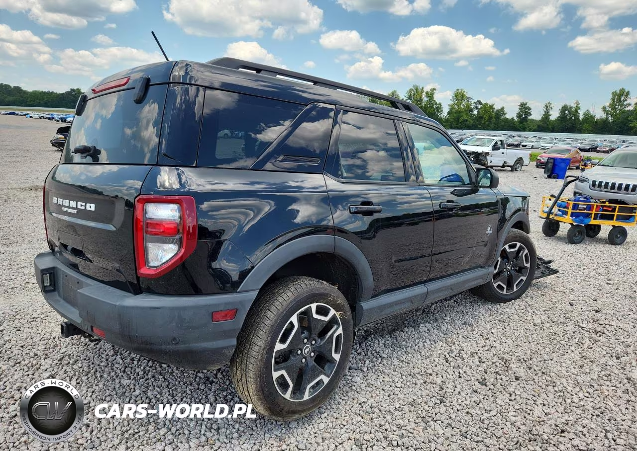 2023 Ford Bronco Sport Outer Banks VIN:3FMCR9C6XPRD22027 - 3