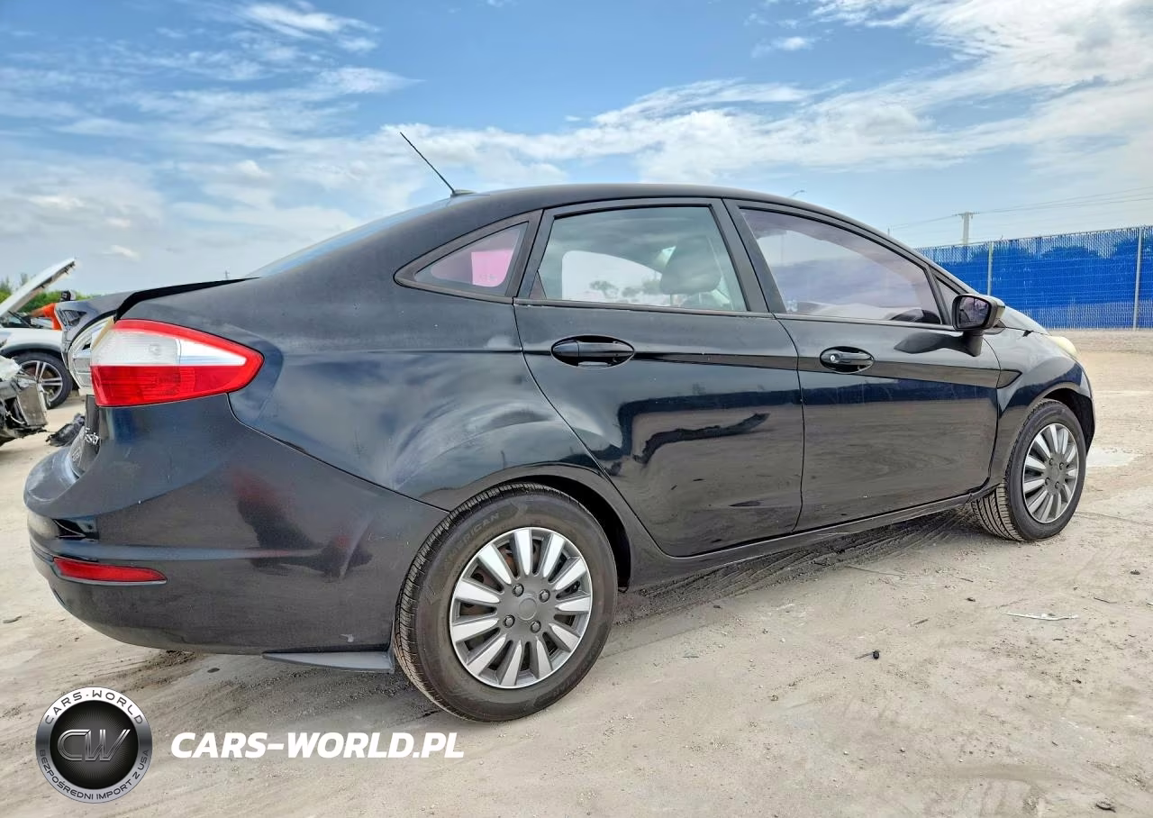 2015 Ford Fiesta S VIN:3FADP4AJ0FM202795 - 3