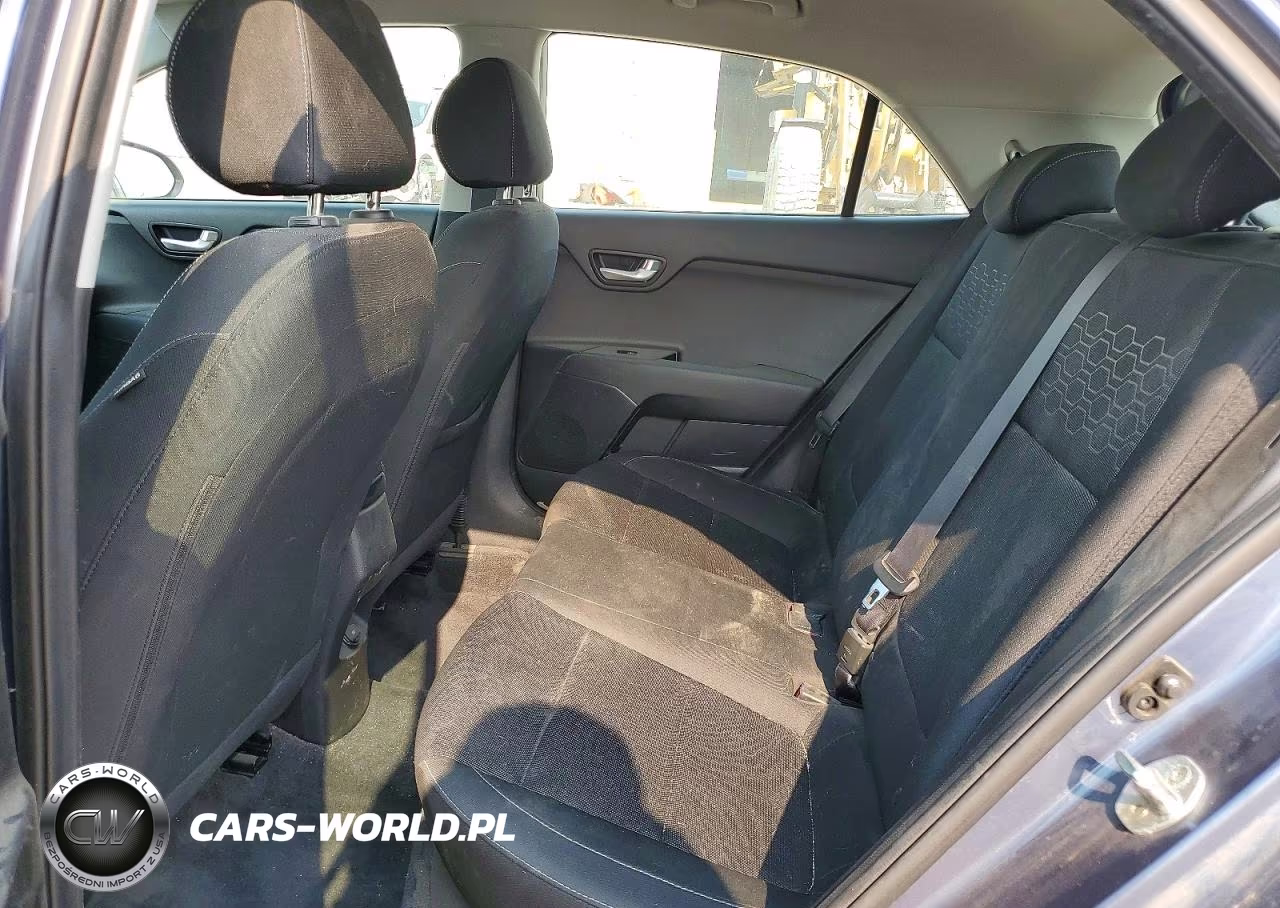 2018 Kia Rio Ex VIN:3KPA35AB1JE064064 - 10
