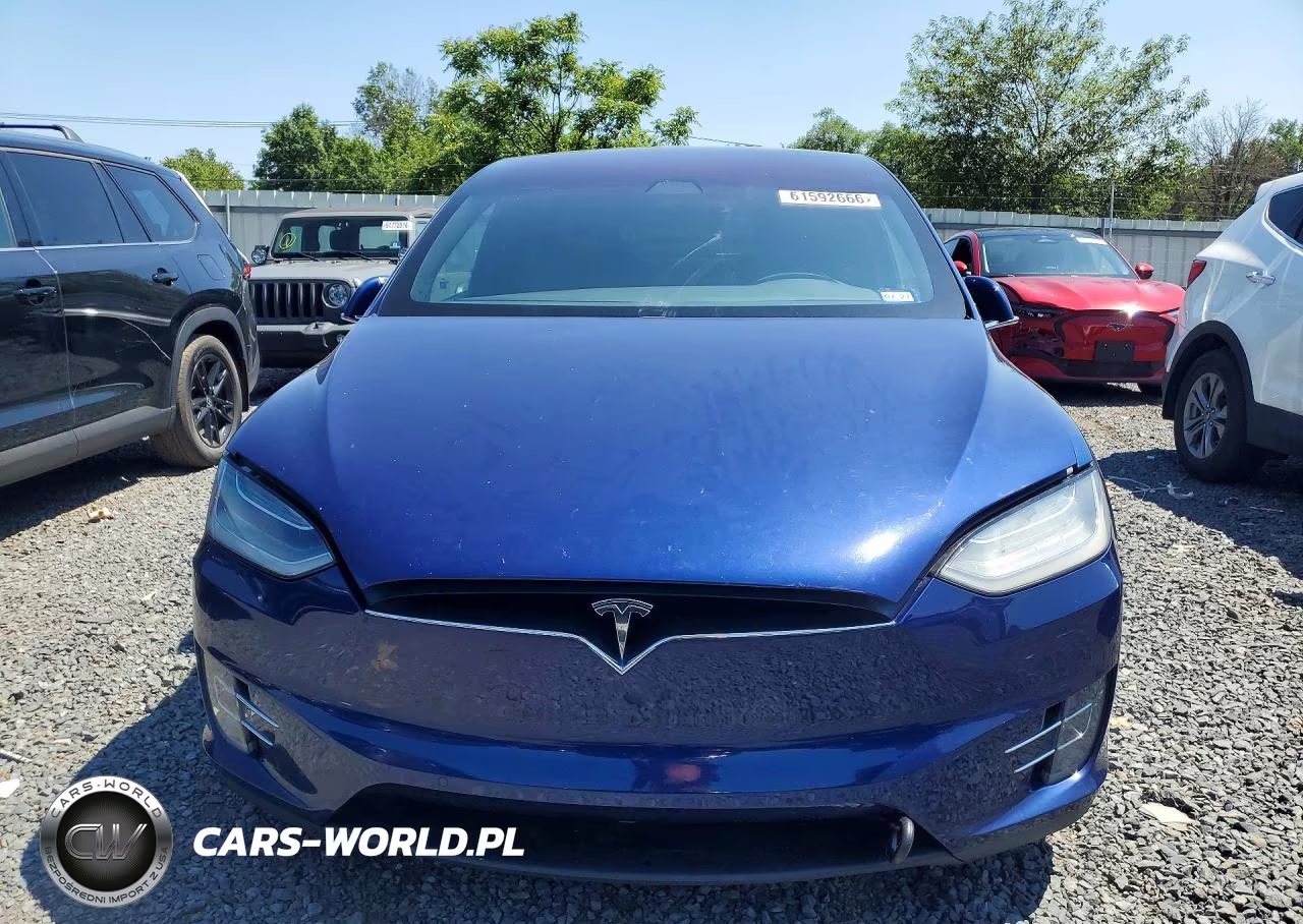 2017 Tesla Model X 100D-75D-90D VIN:5YJXCBE24HF054703 - 5
