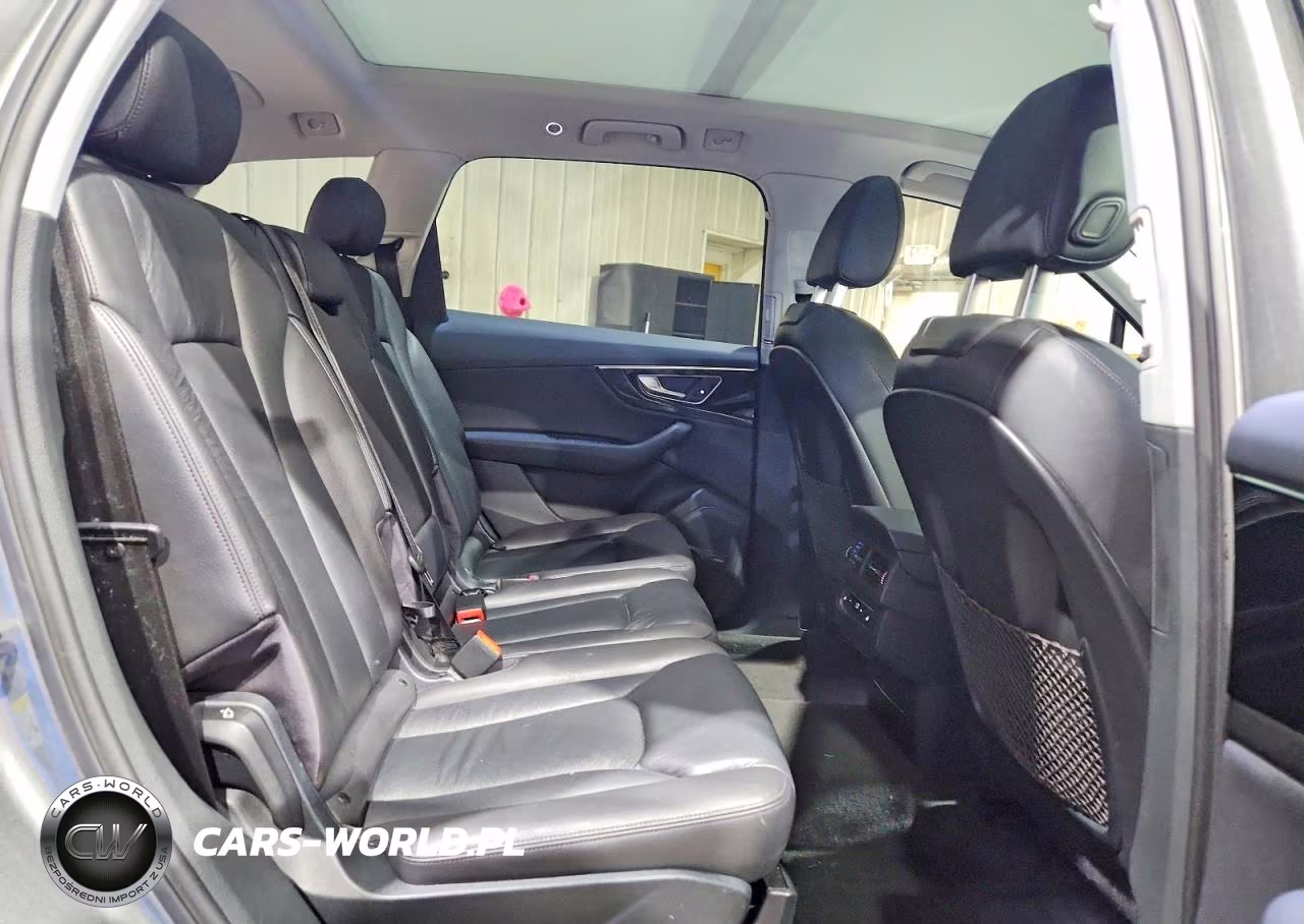 2017 Audi Q7 Premium Plus VIN:WA1LAAF70HD000079 - 11