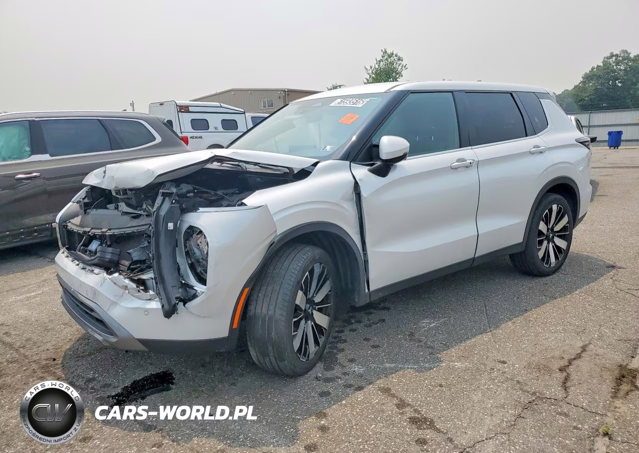 2025 Mitsubishi Outlander Se – zdjęcie 1 z 14