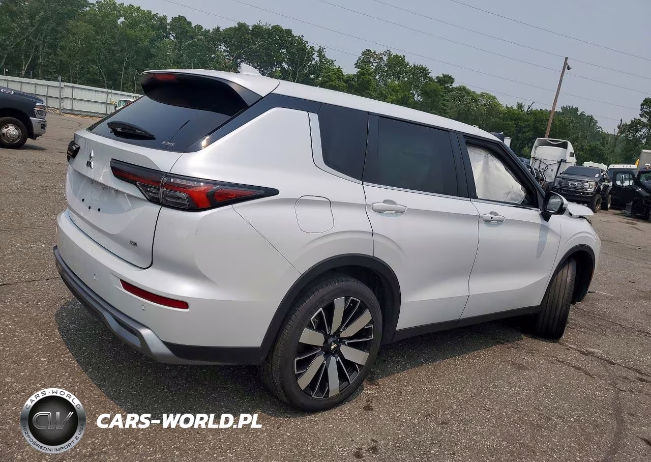 2025 Mitsubishi Outlander Se VIN:JA4J4VA84SZ019329 - 3