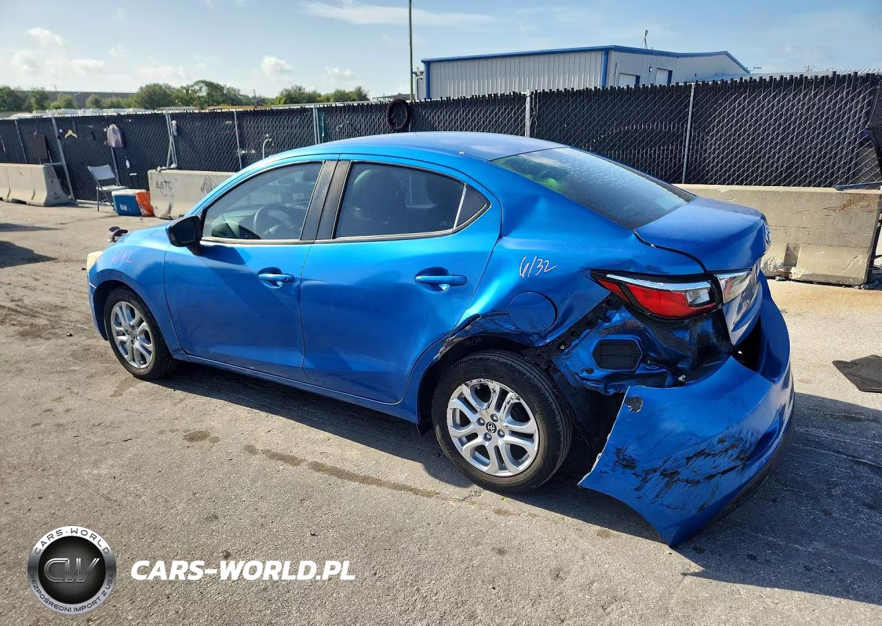 2018 Toyota Yaris Ia Base VIN:3MYDLBYV1JY302040 - 2