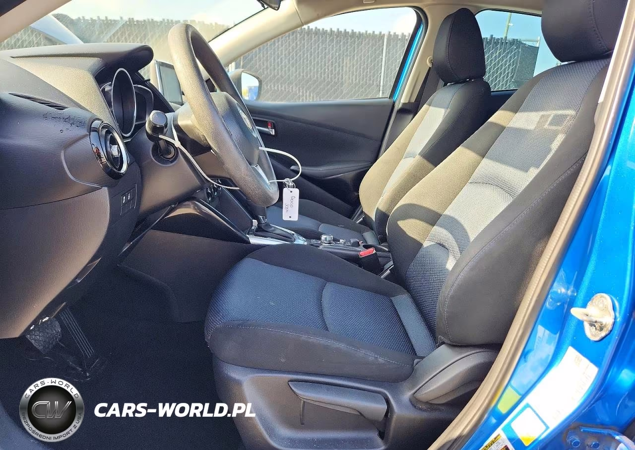 2018 Toyota Yaris Ia Base VIN:3MYDLBYV1JY302040 - 7